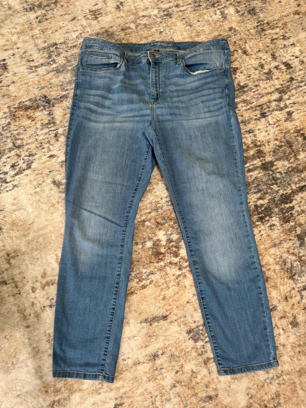 Universal Thread Women's High-Rise Skinny Jeans Medium Wash Blue Denim PLUSSz 18
